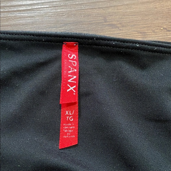 Spanx Black Faux Leather Leggings size XL - Picture 3 of 7